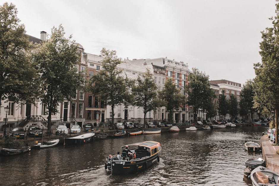 Amsterdam jordaan neighborhood walking historic