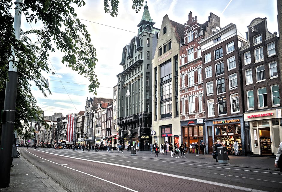 Albert Cuyp market shopping food stalls